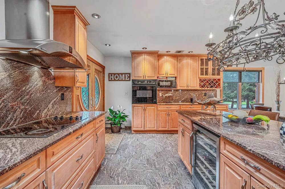 199 Dix Hills Road Dix Hills, NY 11746