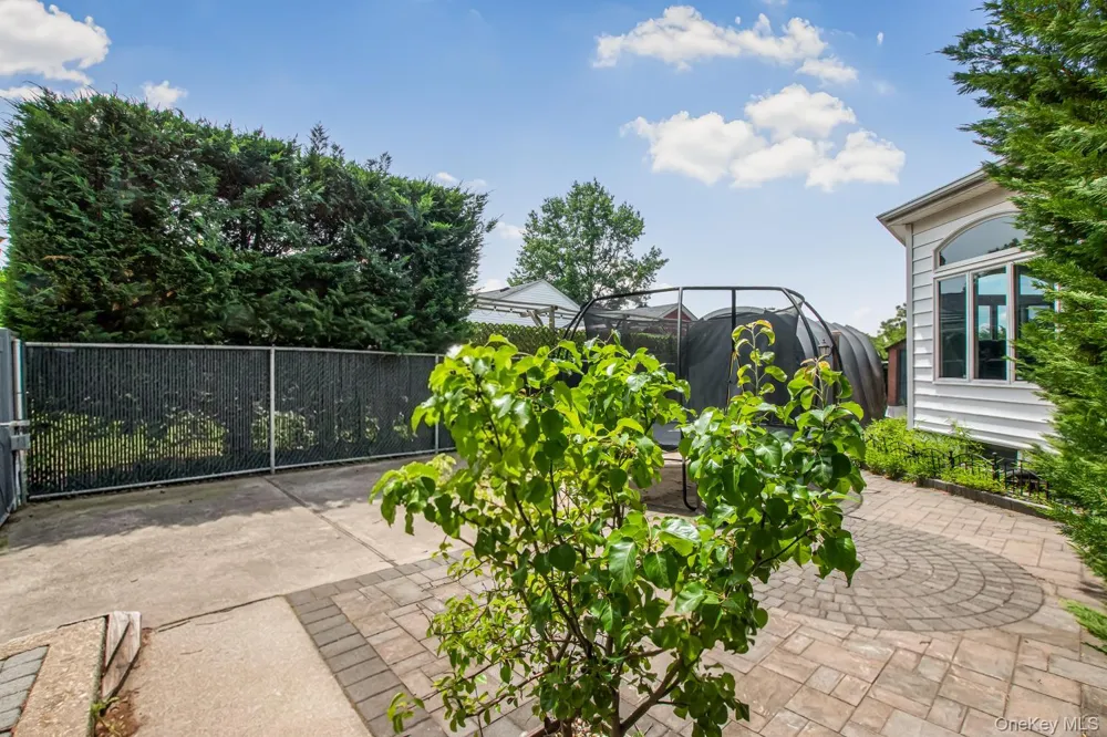 4 Knox Pl. Staten Island, NY 10314