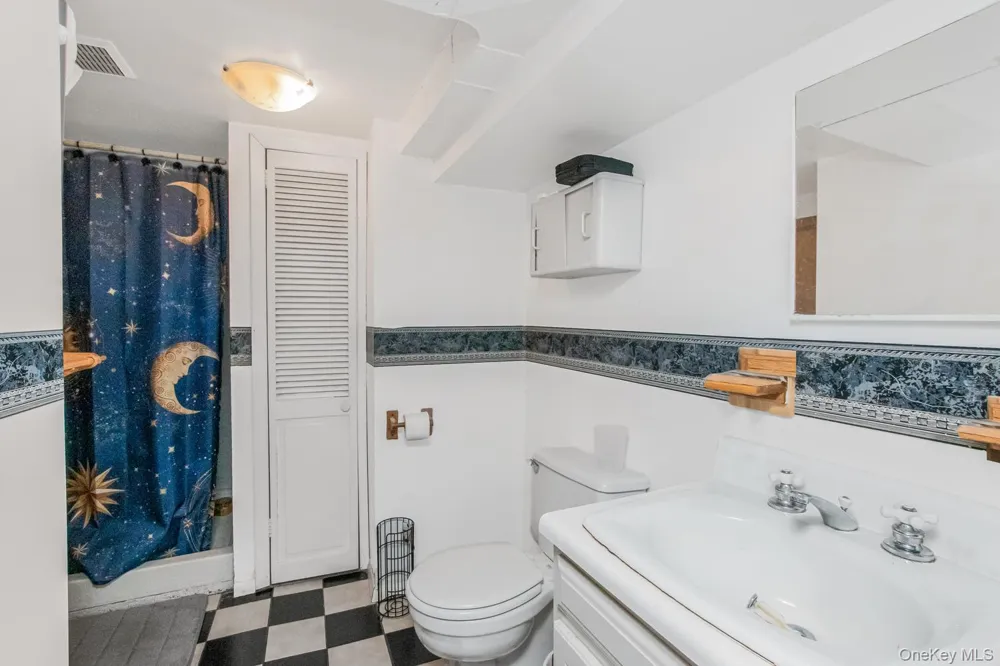 4 Knox Pl. Staten Island, NY 10314