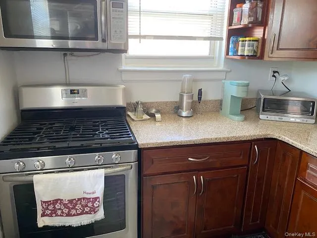 260-11 73rd Avenue #E-2 Glen Oaks, NY 11004