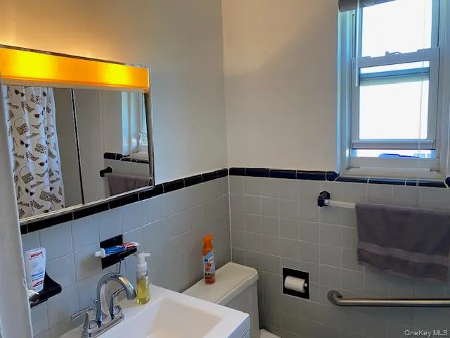 260-11 73rd Avenue #E-2 Glen Oaks, NY 11004