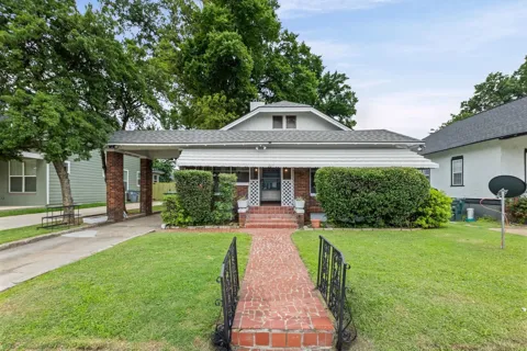 985 FORREST AVE