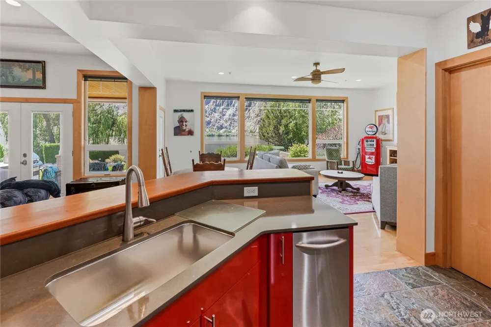19 Chapman Lane Orondo, WA 98843