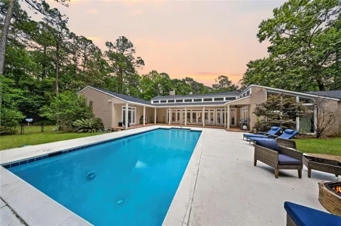20 Cherokee Road