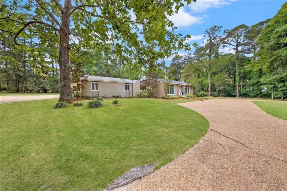 20 Cherokee Road Moultrie, GA 31768