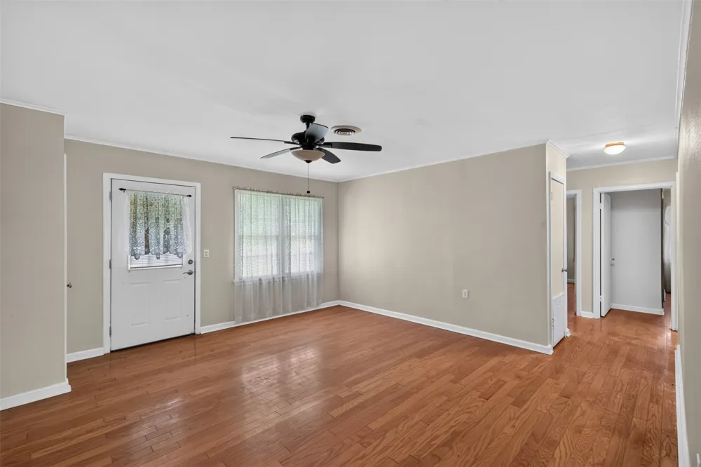 305 8th Street NE Springhill, LA 71075