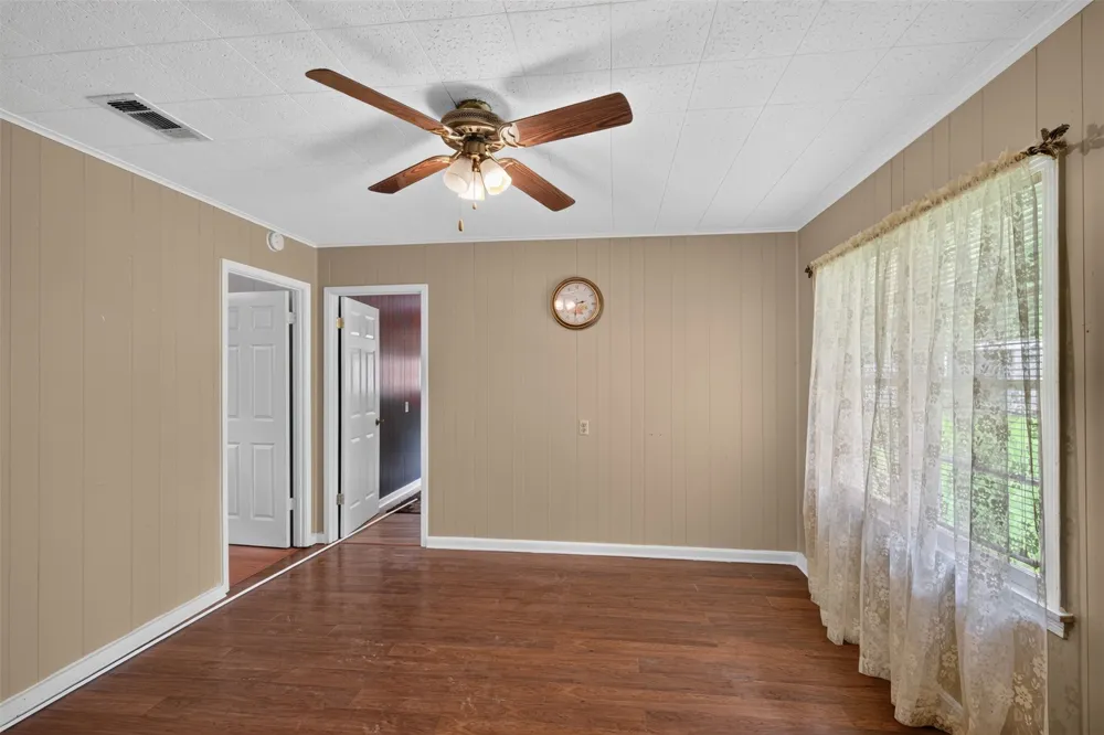 305 8th Street NE Springhill, LA 71075