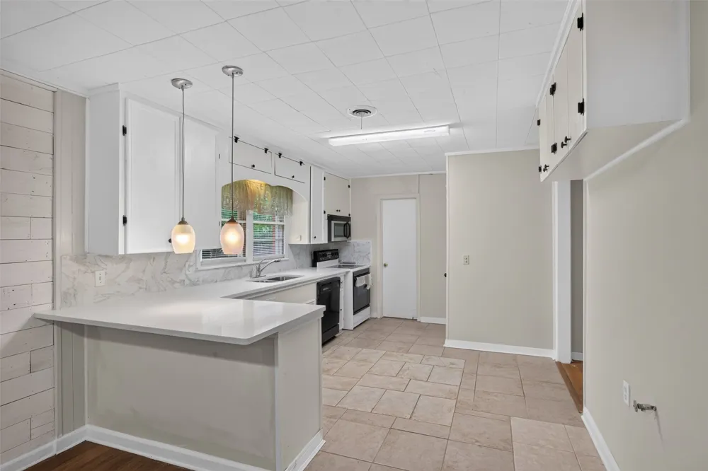 305 8th Street NE Springhill, LA 71075