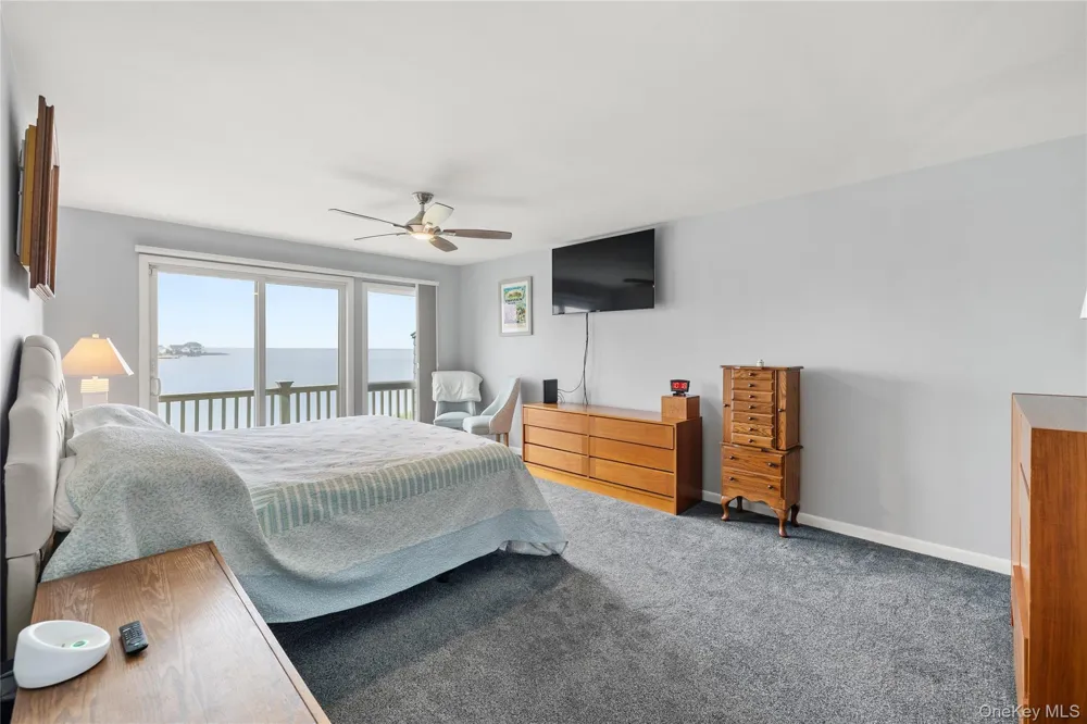 8 Victoria Drive #8 Amityville, NY 11701