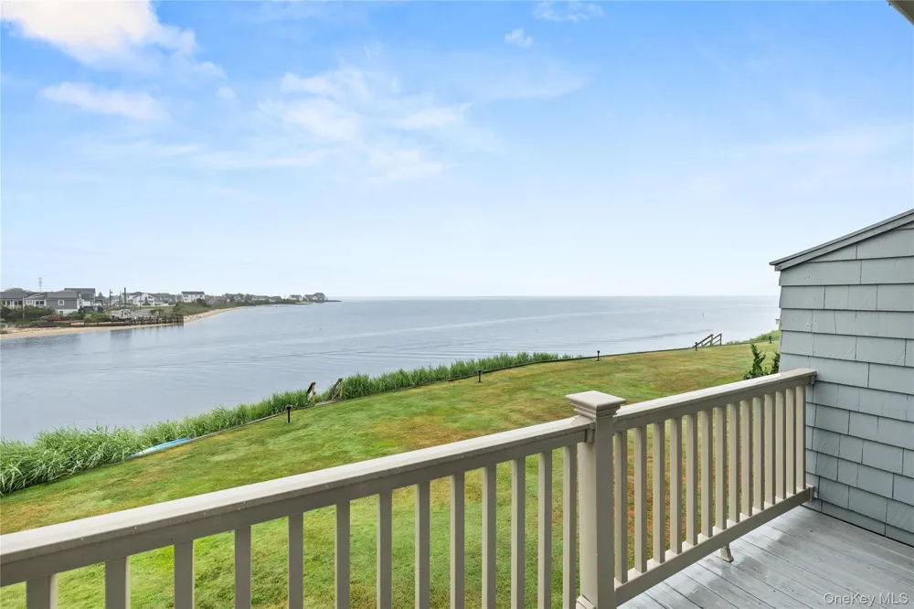 8 Victoria Drive #8 Amityville, NY 11701