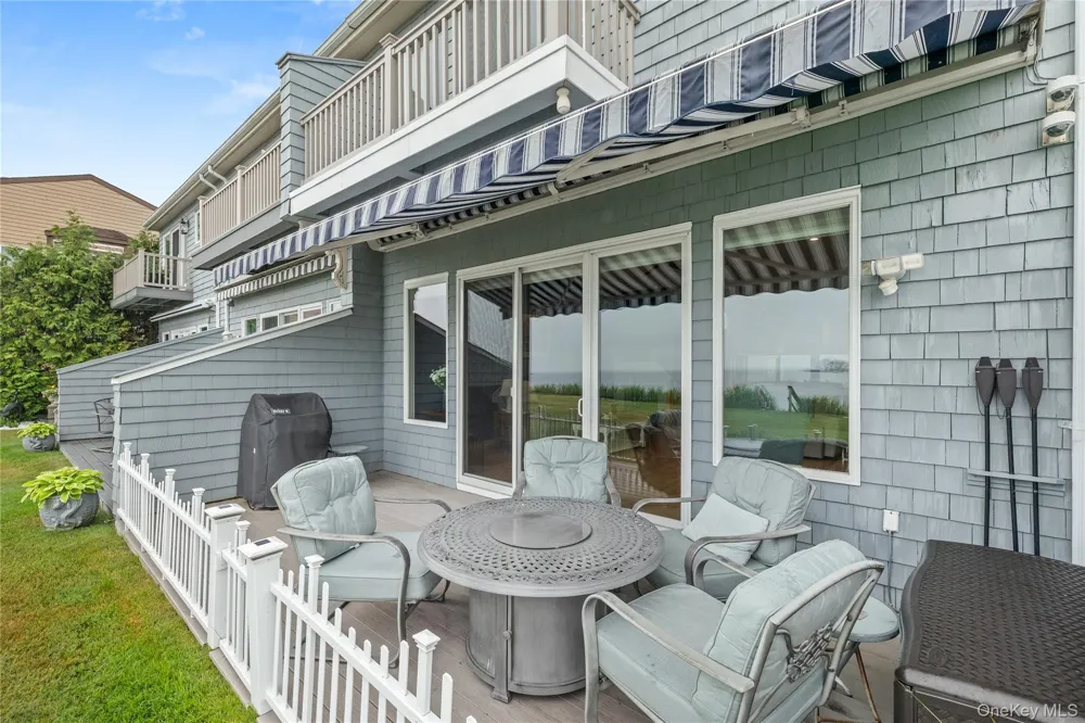 8 Victoria Drive #8 Amityville, NY 11701