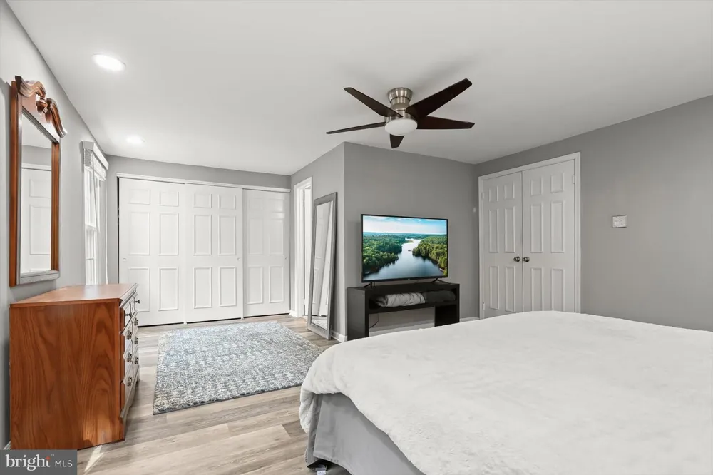 8614 TOWER BRIDGE WAY Lutherville Timonium, MD 21093