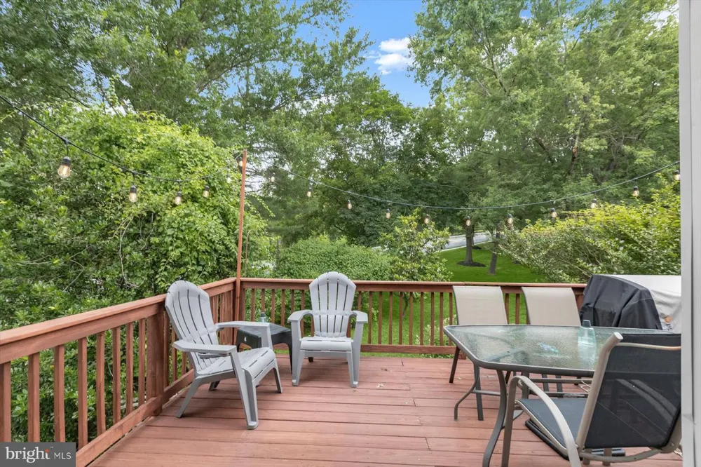 8614 TOWER BRIDGE WAY Lutherville Timonium, MD 21093