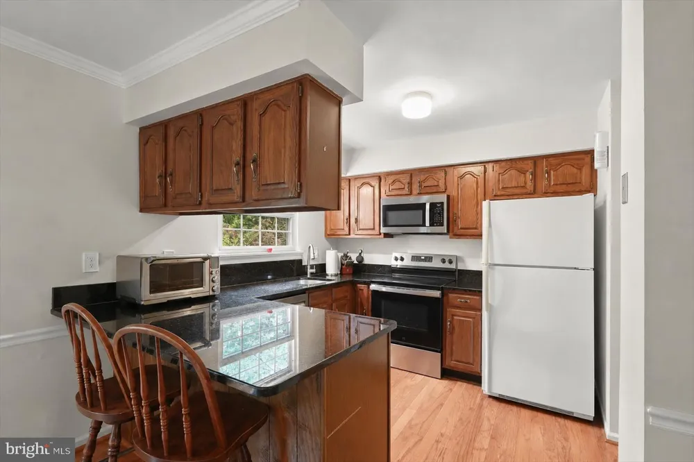 8614 TOWER BRIDGE WAY Lutherville Timonium, MD 21093