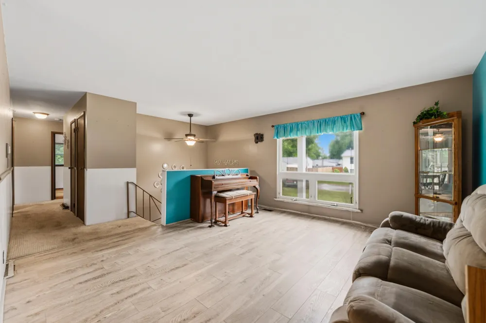 1686 Sherwood Avenue Dorr, MI 49323