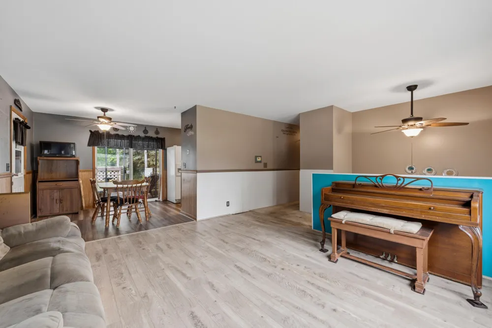 1686 Sherwood Avenue Dorr, MI 49323