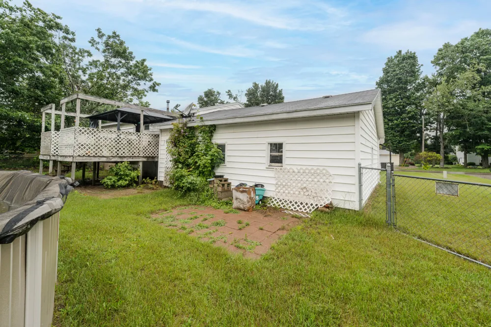 1686 Sherwood Avenue Dorr, MI 49323