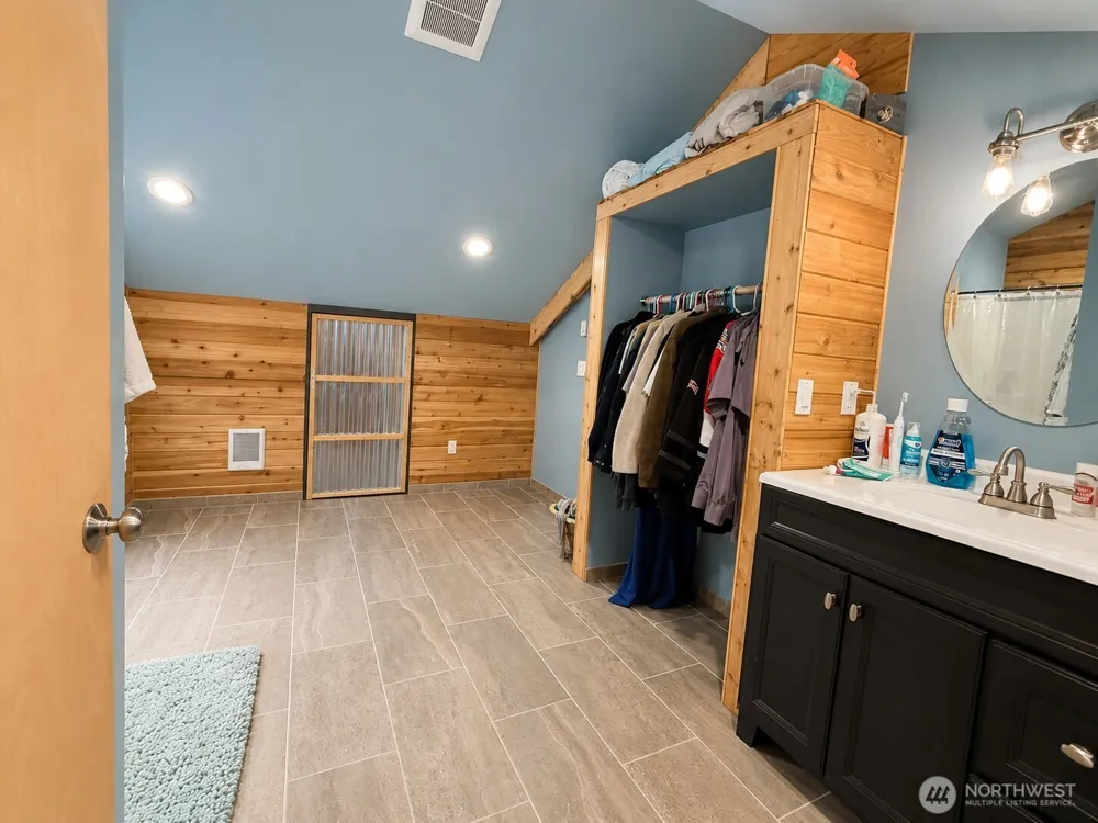 1195 215 th Lane Ocean Park, WA 98640