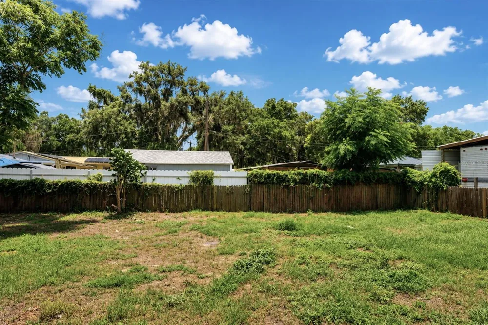 1208 CHERRY LANE Lakeland, FL 33811