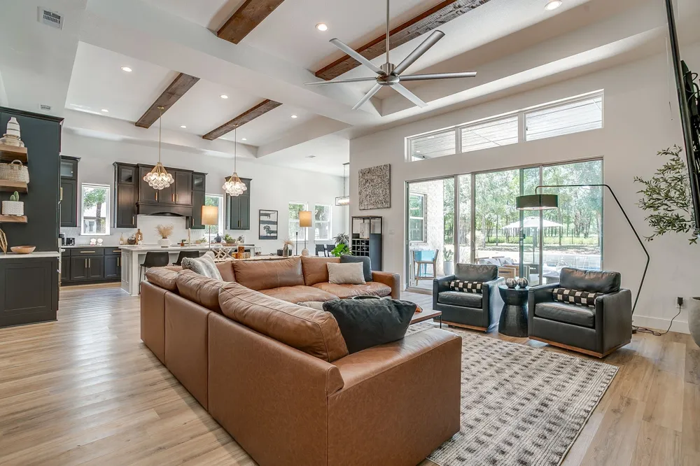 673 S Sugartree Drive Lipan, TX 76462