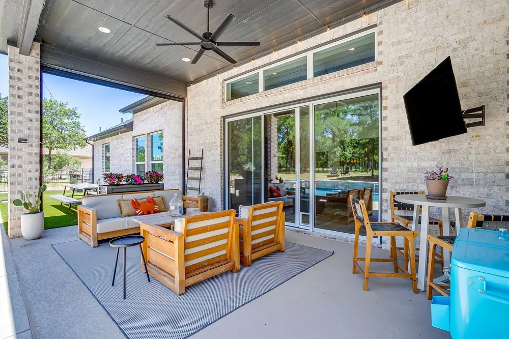 673 S Sugartree Drive Lipan, TX 76462