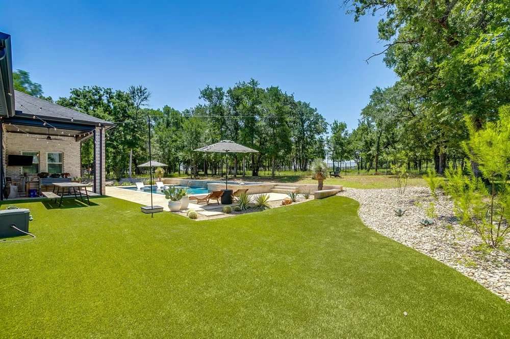 673 S Sugartree Drive Lipan, TX 76462