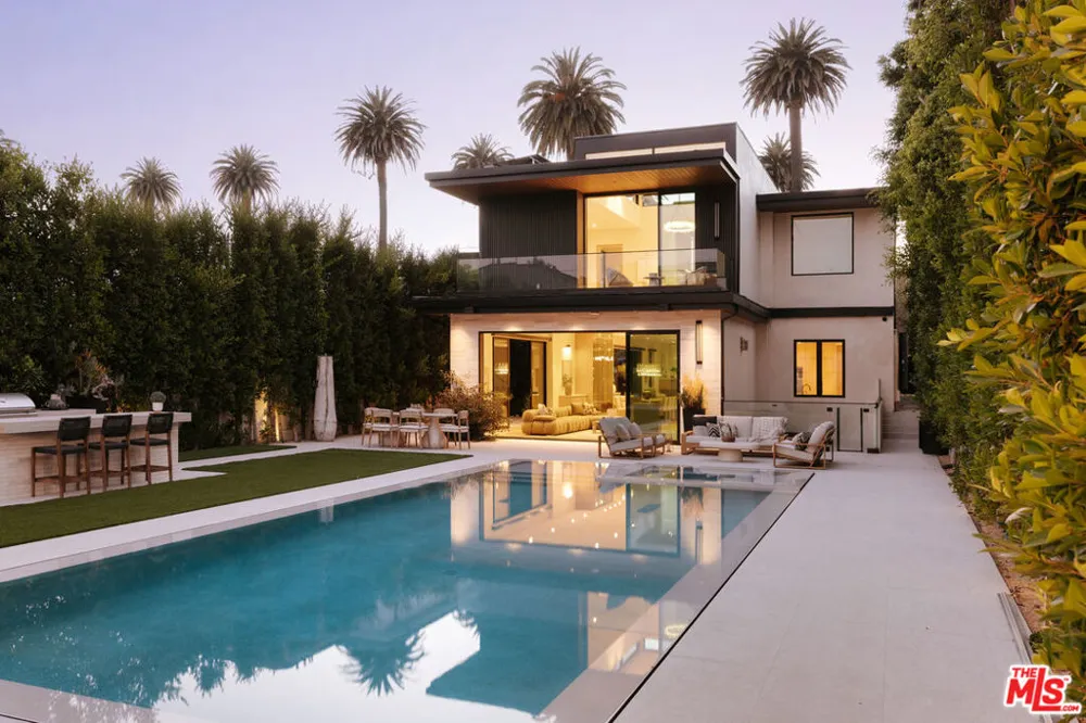 528 Marguerita Avenue Santa Monica, CA 90402