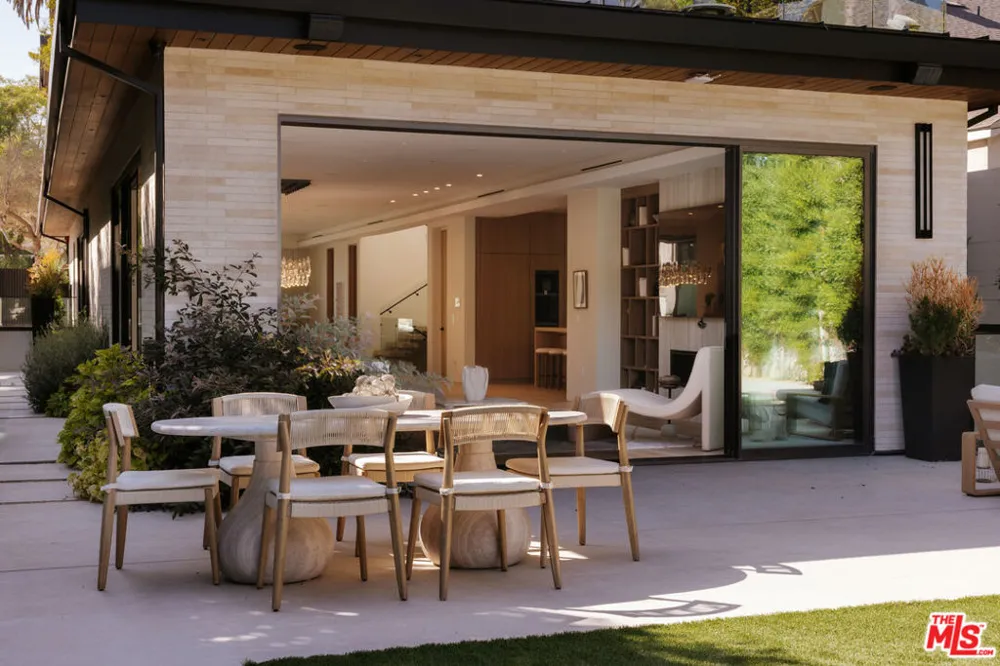 528 Marguerita Avenue Santa Monica, CA 90402