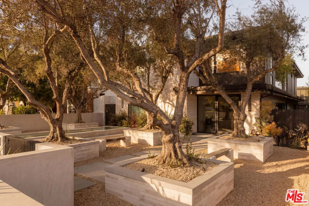 528 Marguerita Avenue Santa Monica, CA 90402