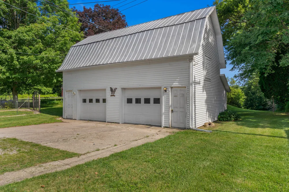 5388 Beecher Road Osseo, MI 49266