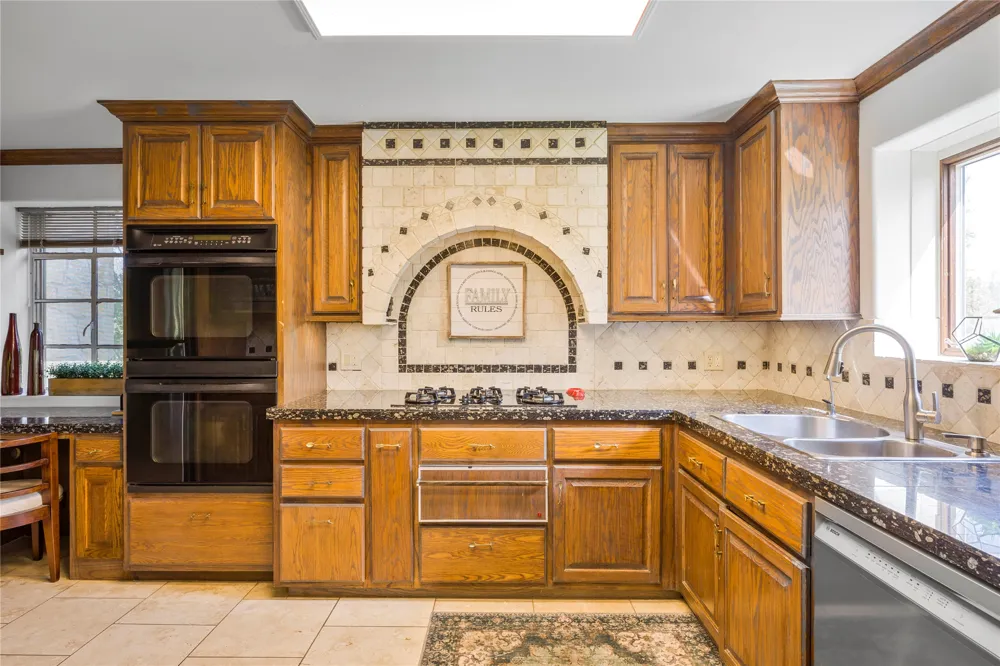 15805 Buddy Avenue Volente, TX 78641