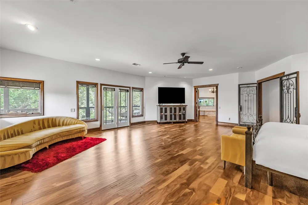 15805 Buddy Avenue Volente, TX 78641