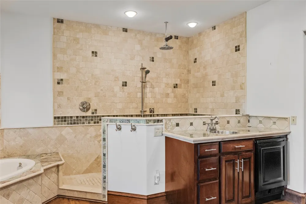 15805 Buddy Avenue Volente, TX 78641