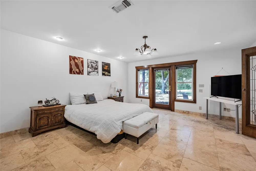 15805 Buddy Avenue Volente, TX 78641