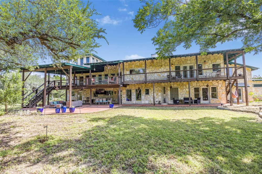 15805 Buddy Avenue Volente, TX 78641