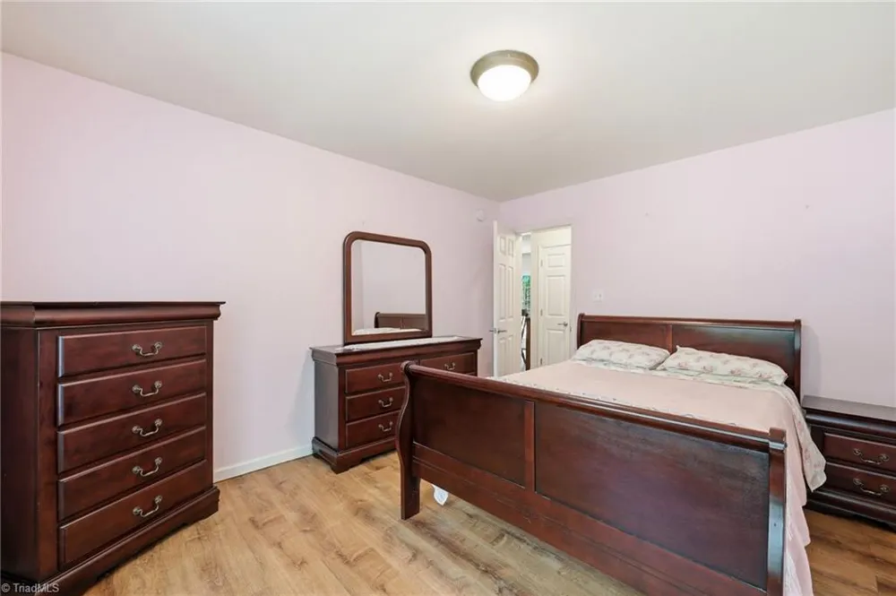 212 Lakeview Drive Pelham, NC 27311