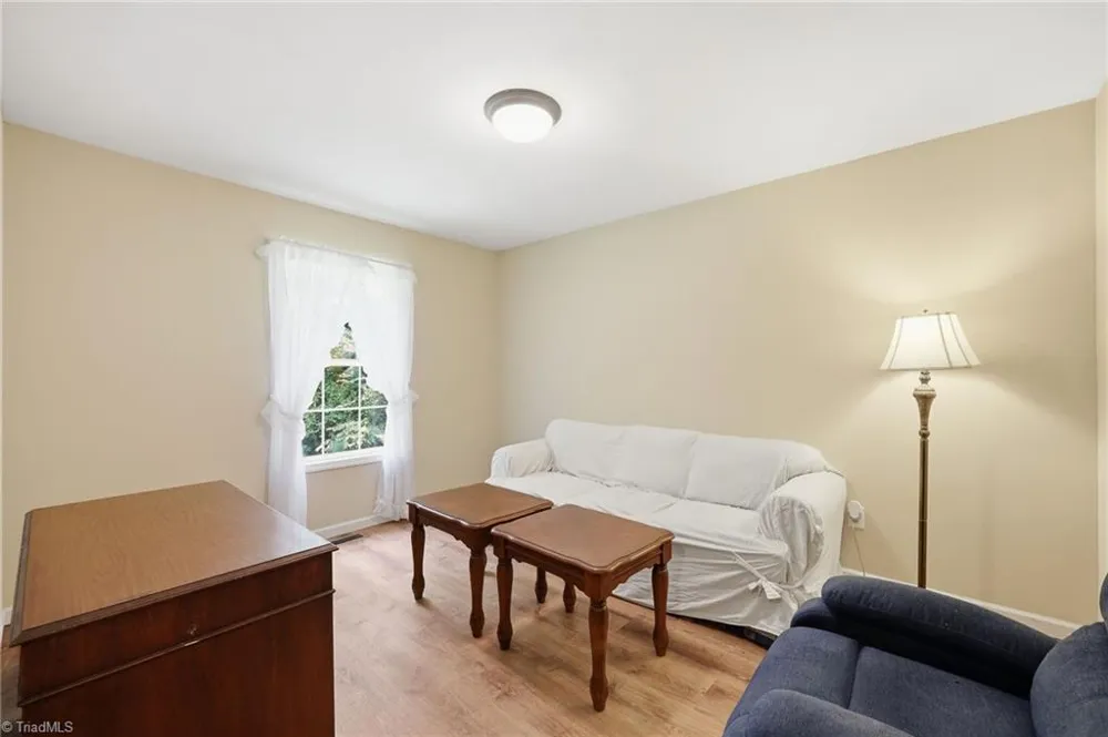 212 Lakeview Drive Pelham, NC 27311