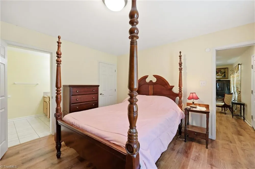 212 Lakeview Drive Pelham, NC 27311