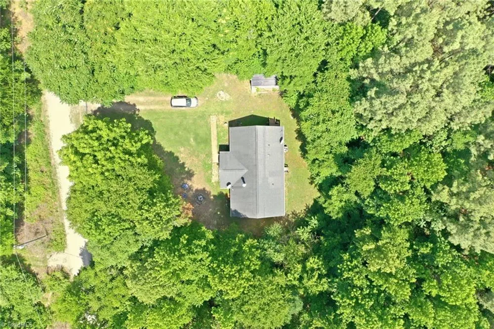 212 Lakeview Drive Pelham, NC 27311
