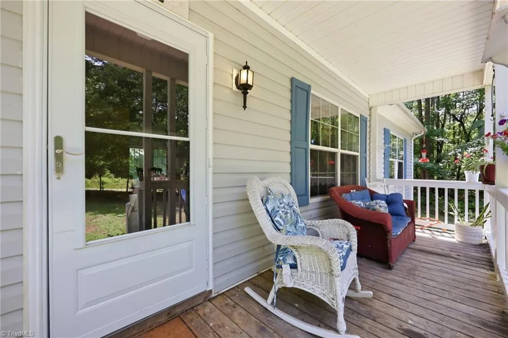 212 Lakeview Drive Pelham, NC 27311