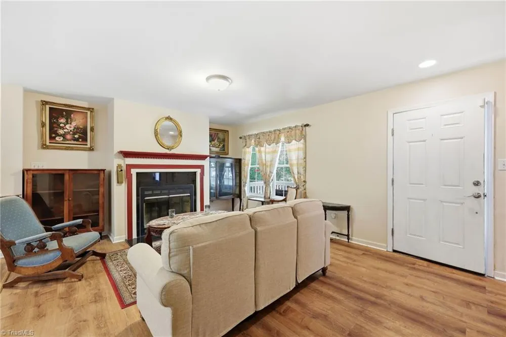212 Lakeview Drive Pelham, NC 27311