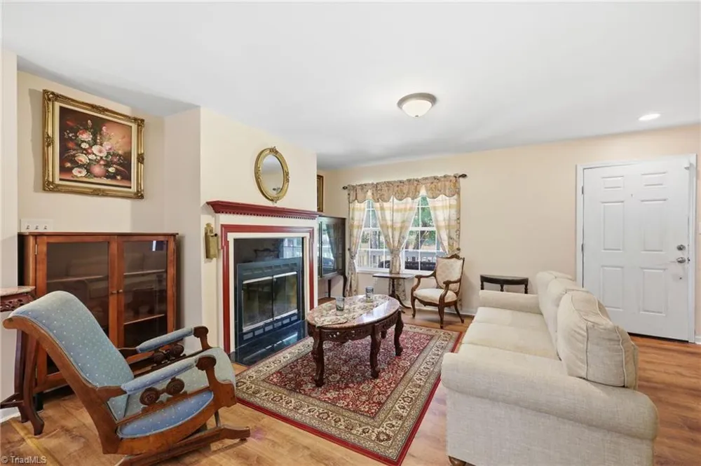 212 Lakeview Drive Pelham, NC 27311