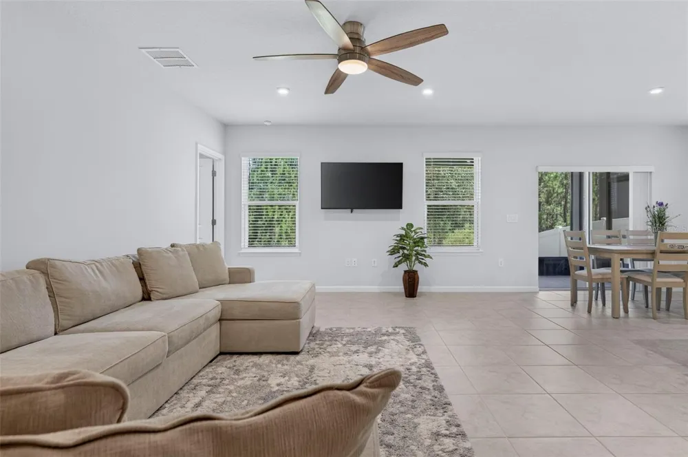 306 EAGLE HARBOR WAY Daytona Beach, FL 32124