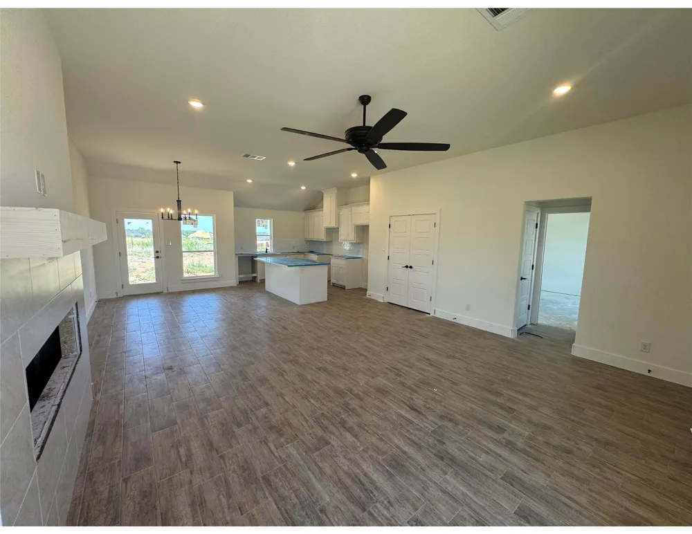 1097 Colt Road Springtown, TX 76082