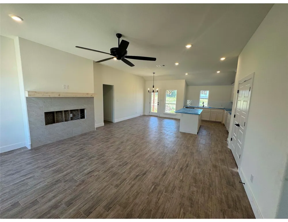 1097 Colt Road Springtown, TX 76082