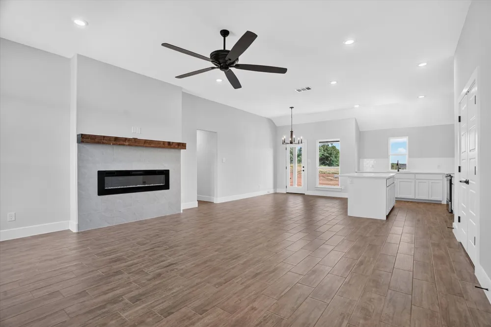 1097 Colt Road Springtown, TX 76082