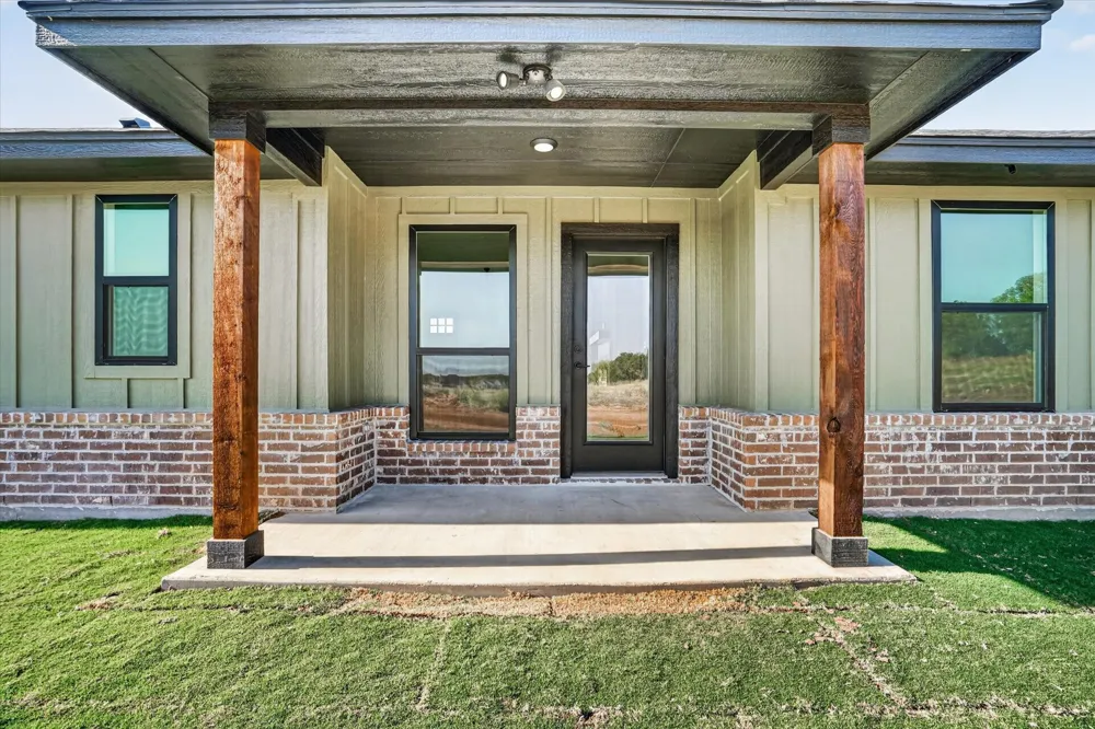 1097 Colt Road Springtown, TX 76082