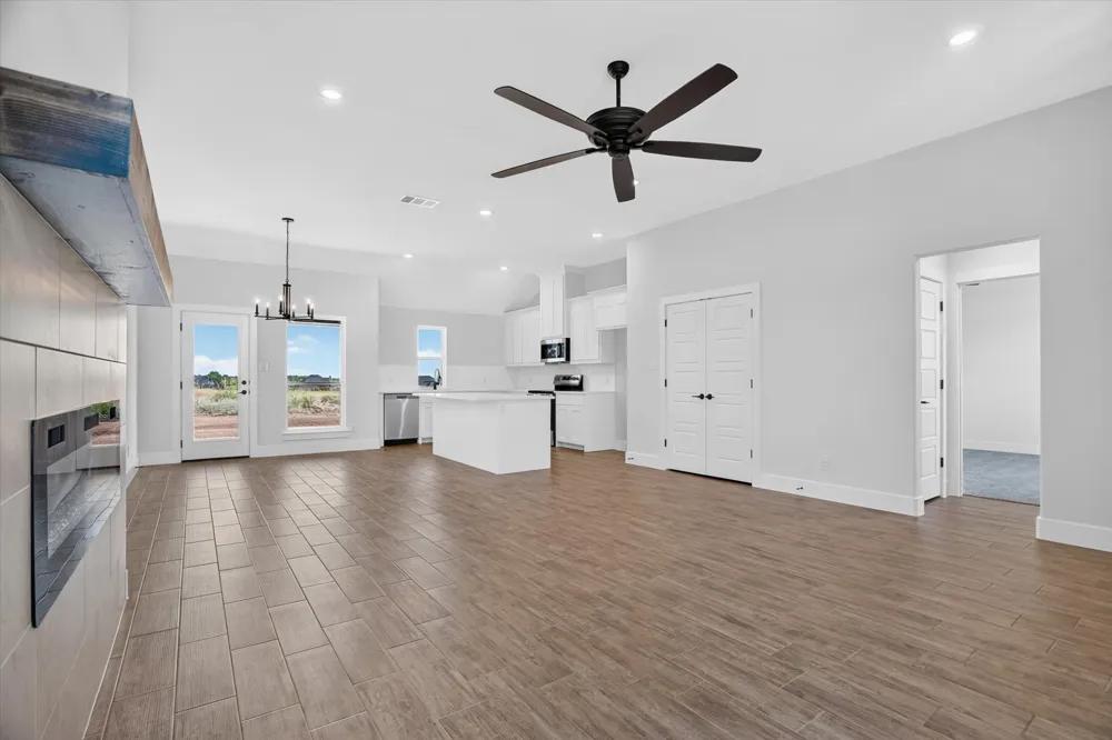 1097 Colt Road Springtown, TX 76082