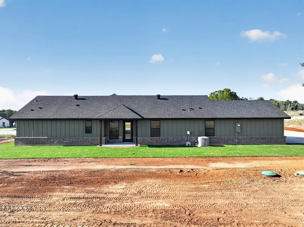 1097 Colt Road Springtown, TX 76082