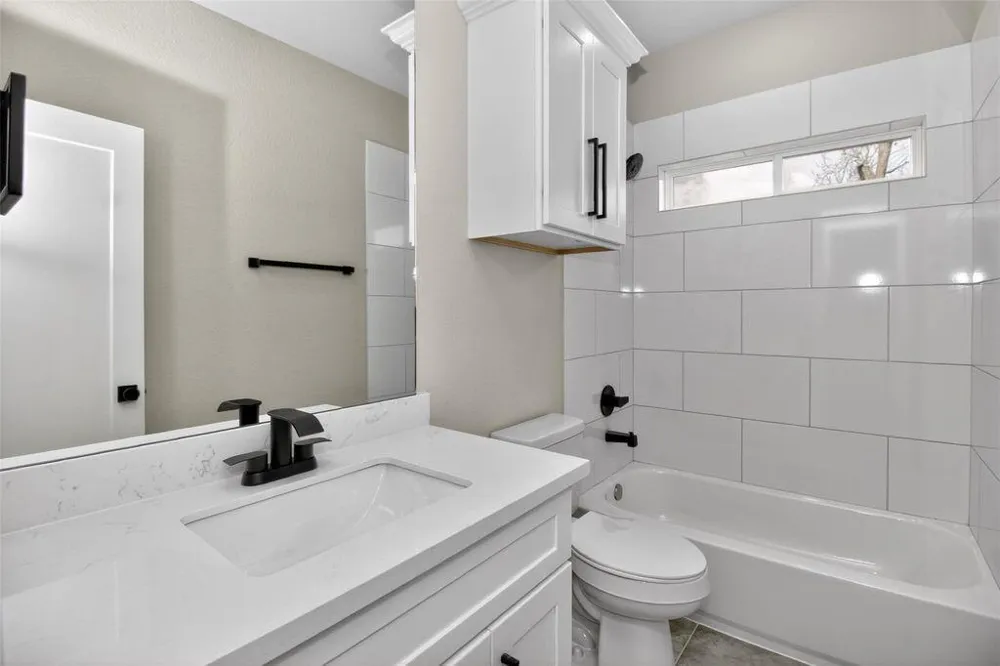 4217 Mallow Street #B Houston, TX 77051